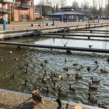 2 Bedroom Cozy Ship In Neuruppin Botel Neustrelitz