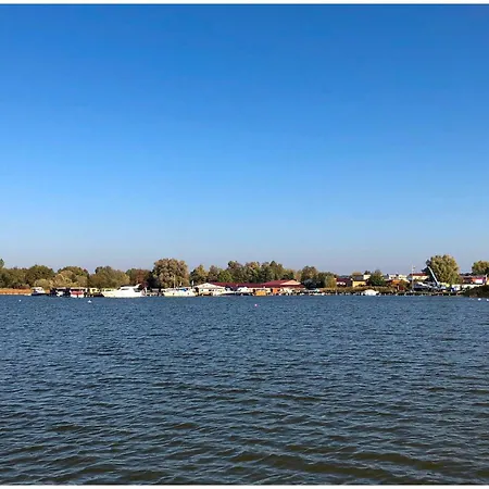 2 Bedroom Cozy Ship In Neuruppin Botel Neustrelitz